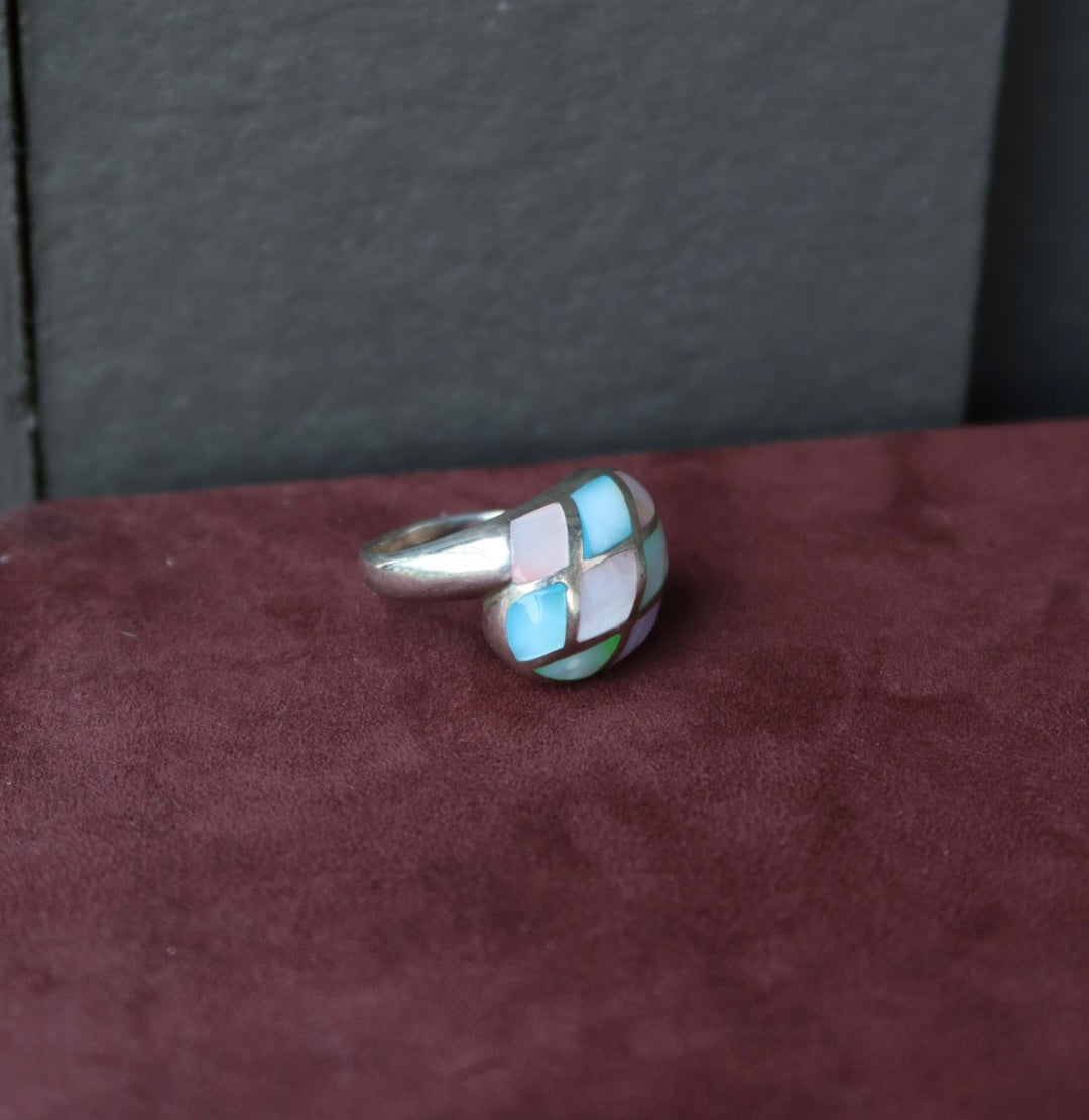 Vintage Mother of Pearl Art Deco Ring