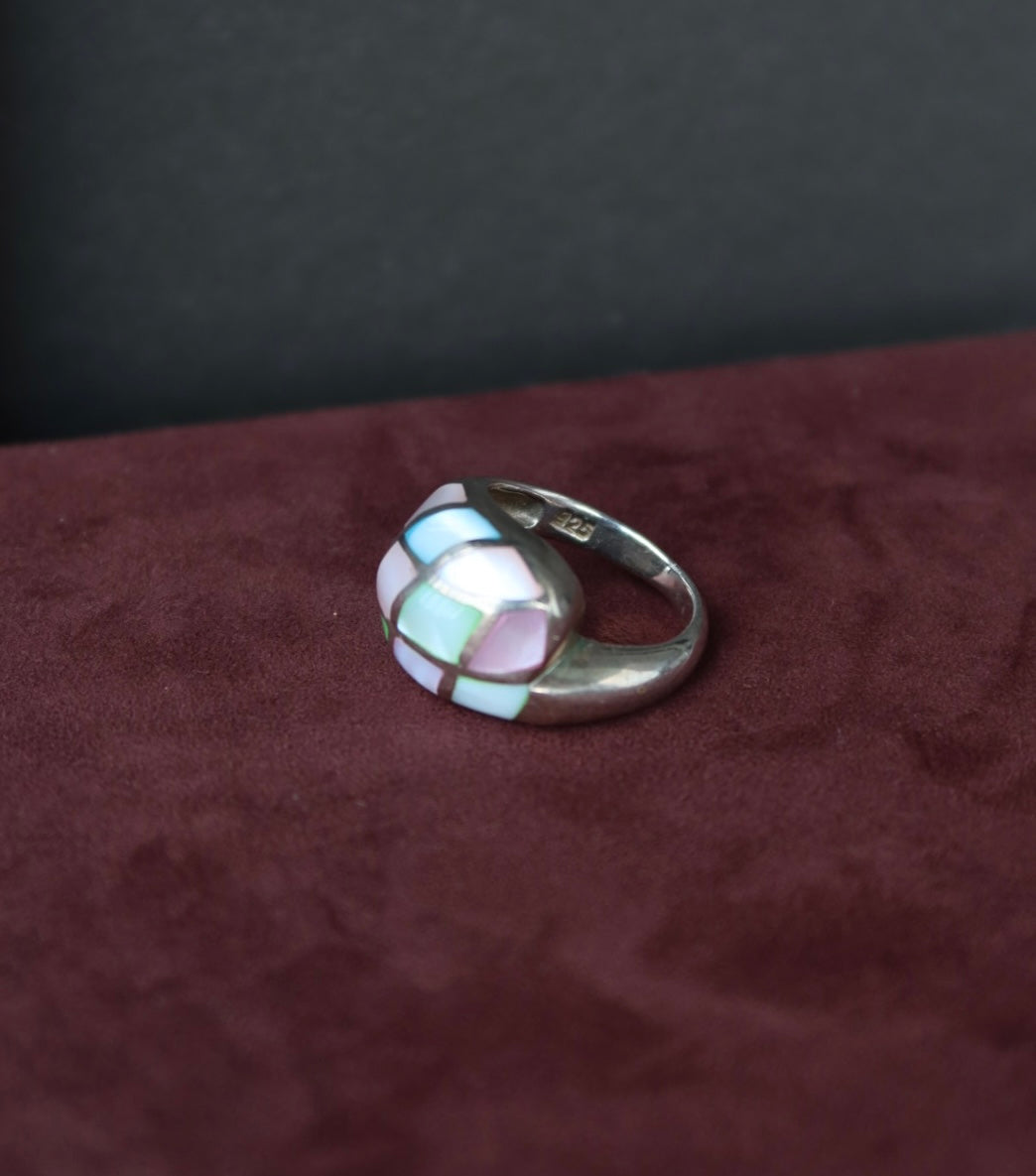 Vintage Mother of Pearl Art Deco Ring